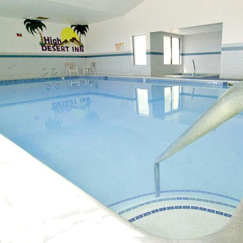 אלקו High Desert Inn מתקנים תמונה